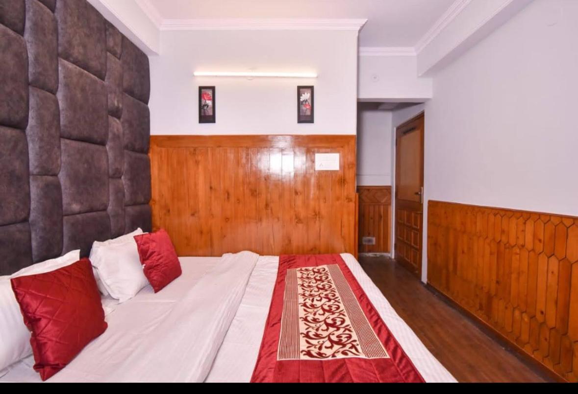 Hotel Avalanche Shimla Exteriör bild